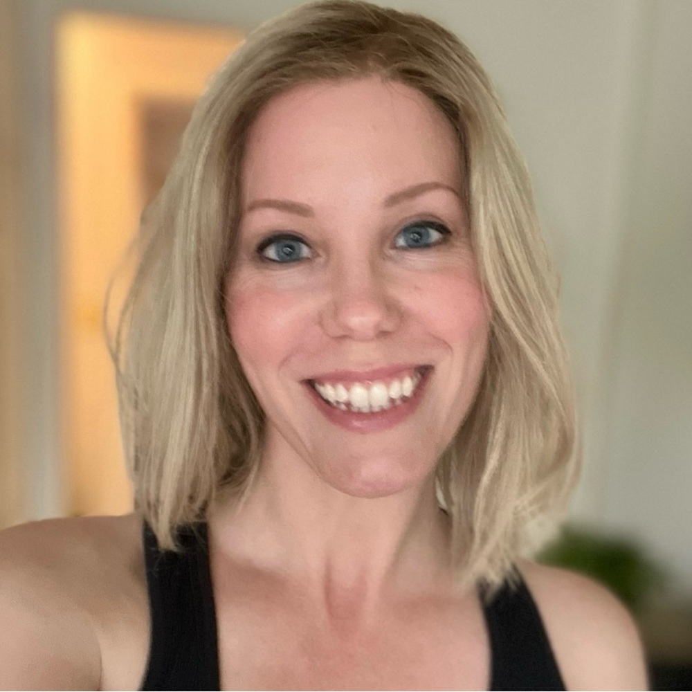 Synthetic wig by Ellen Wille